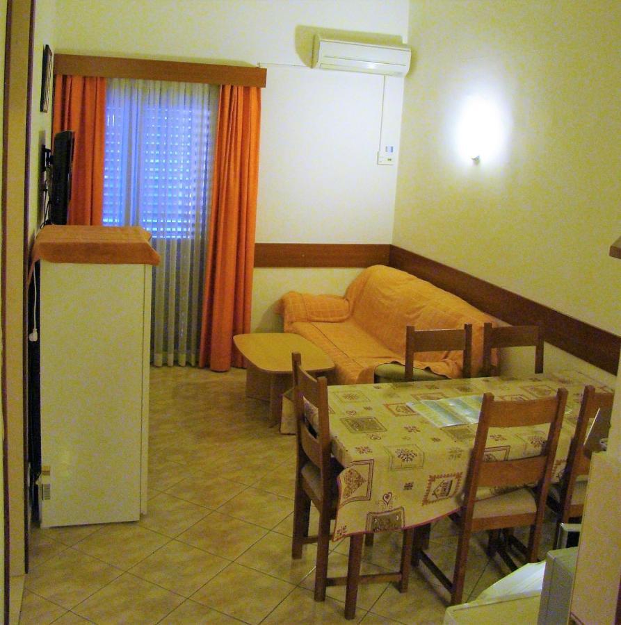 Apartments Lavica Podstrana Kültér fotó